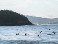 080 - Nuée de surfeurs